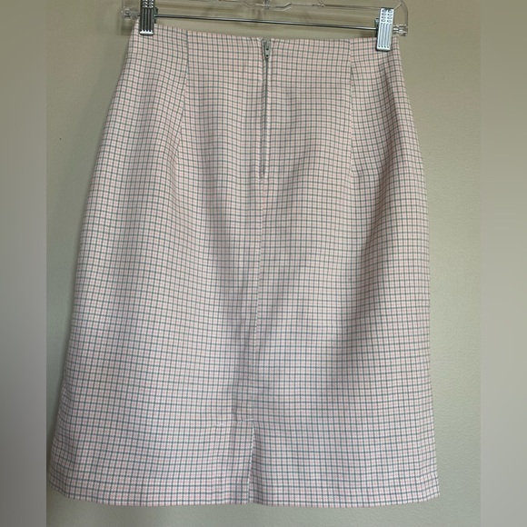Jaclyn Smith, knee length pink, white, gray plaid skirt, zipper on back, Sz 6 - Picture 2 of 2